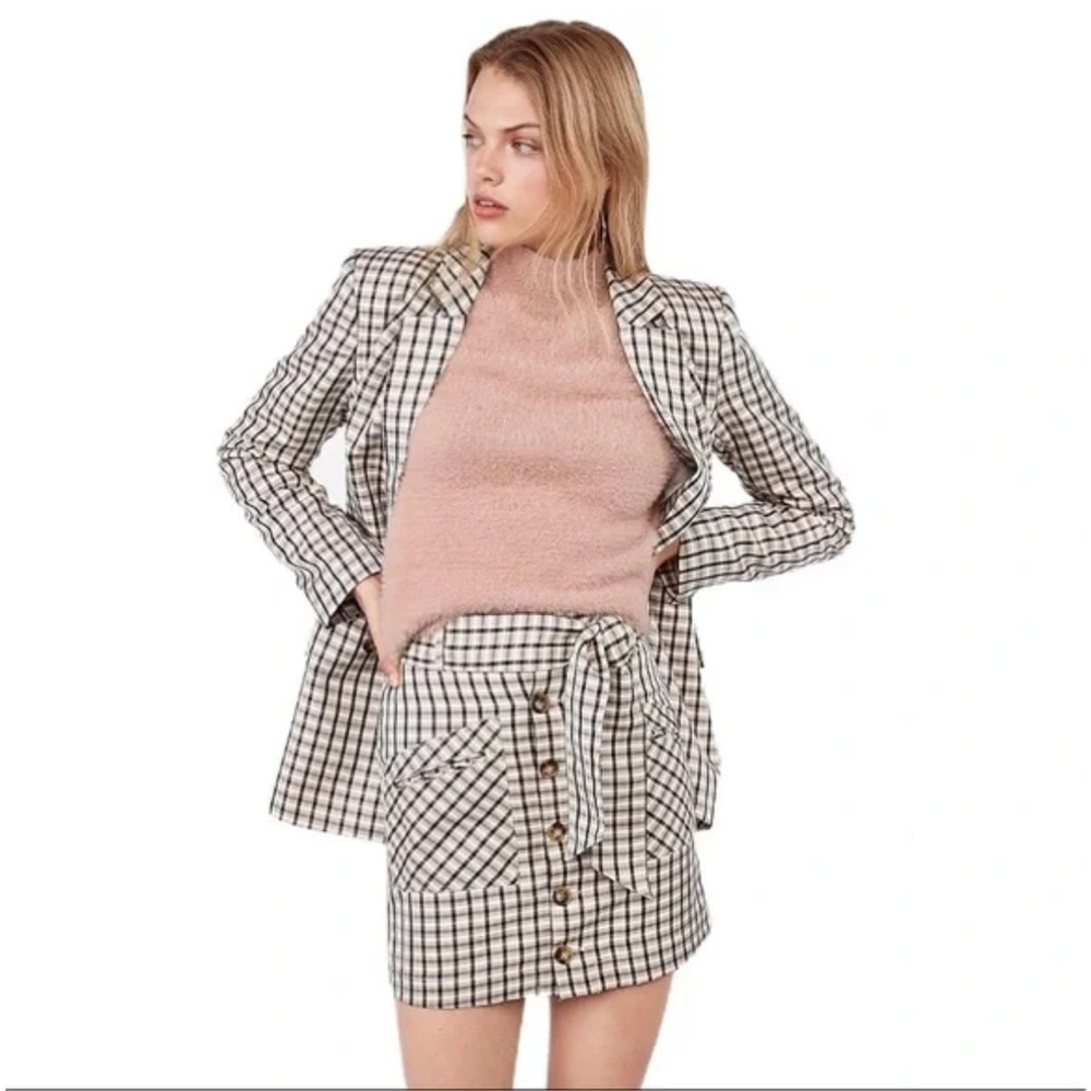 EXPRESS x Negin Mirsalehi plaid set